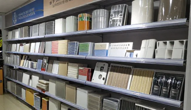 选型水处理材料时，如何关注产品性能与成本？